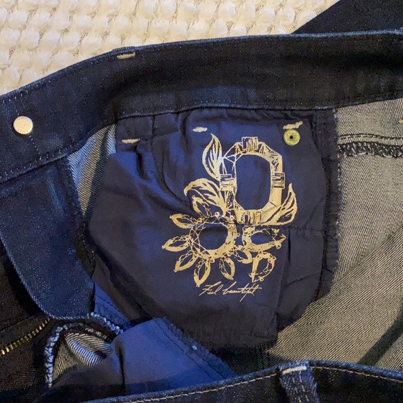 White House Black Market flare jeans - Picture 6 of 11